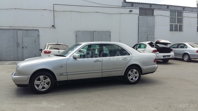 Mercedes E 230 1997, 348,555 km - 2.3 l - Bakı