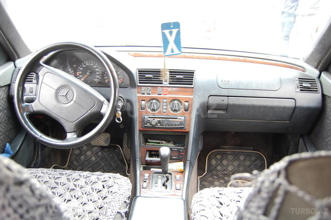 Mercedes C 180 1995, 180,000 km - 1.8 l - Bakı