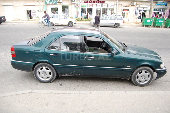 Mercedes C 180 1995, 180,000 km - 1.8 l - Bakı