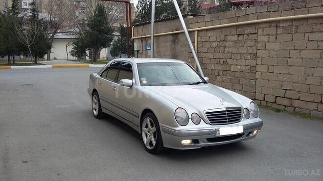 Mercedes E 240 2001, 275,600 km - 2.4 л - Bakı