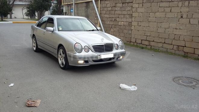 Mercedes E 240 2001, 275,600 km - 2.4 л - Bakı