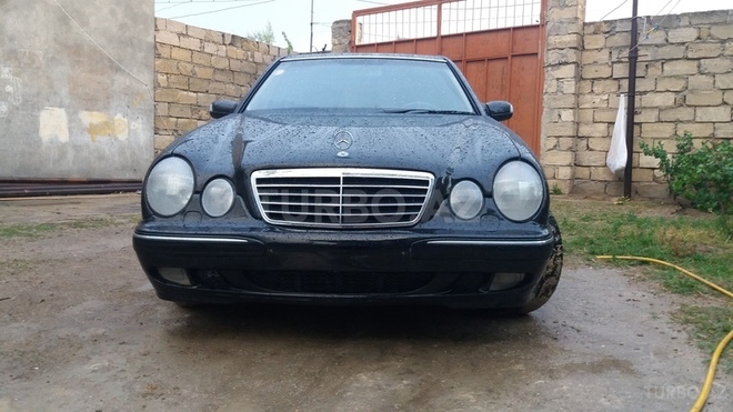 Mercedes E 220 2002, 222,430 km - 2.2 l - Sumqayıt
