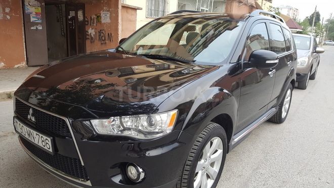 Mitsubishi Outlander 2011, 69,000 km - 3.0 л - Bakı