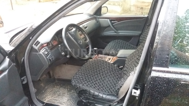 Mercedes E 220 2002, 222,430 km - 2.2 l - Sumqayıt