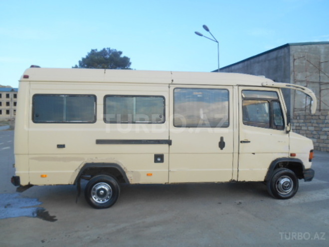 Mercedes  1990, 567,550 km - 2.9 l - Mingəçevir