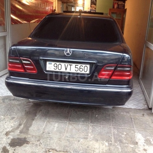Mercedes E 270 2000, 198,200 km - 2.7 l - Bakı