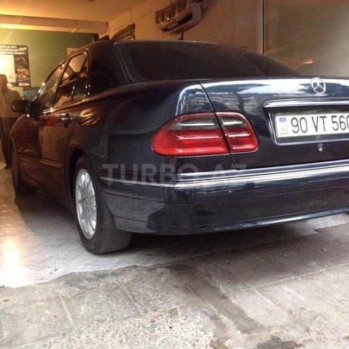 Mercedes E 270 2000, 198,200 km - 2.7 l - Bakı
