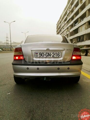 Opel Vectra 1998, 290,000 km - 2.0 l - Bakı