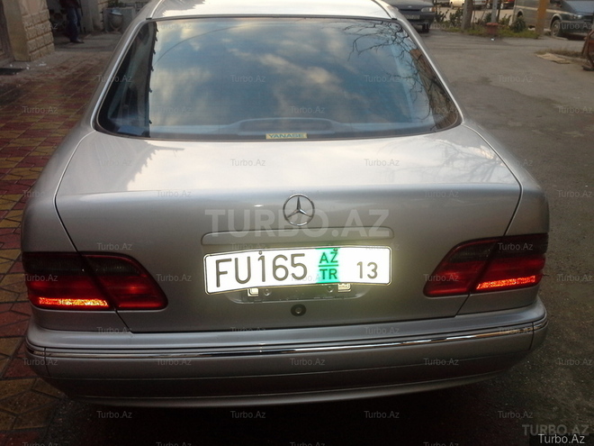 Mercedes E 320 2001, 90,128 km - 3.2 l - Bakı