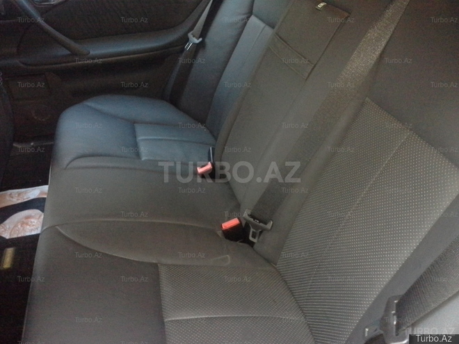 Mercedes E 320 2001, 90,128 km - 3.2 l - Bakı