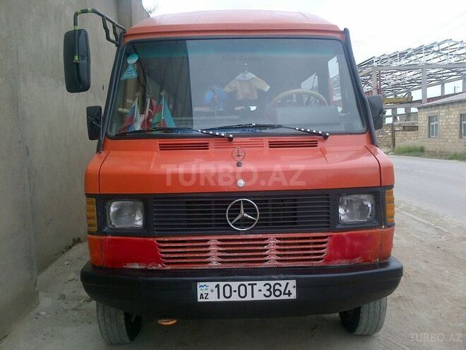 Mercedes 208 D 1993, 345,000 km - 2.3 l - Bakı