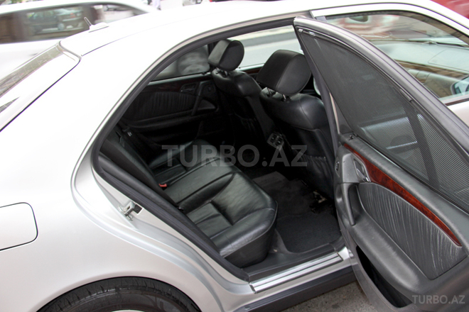 Mercedes E 280 1998, 303,000 km - 2.8 l - Bakı