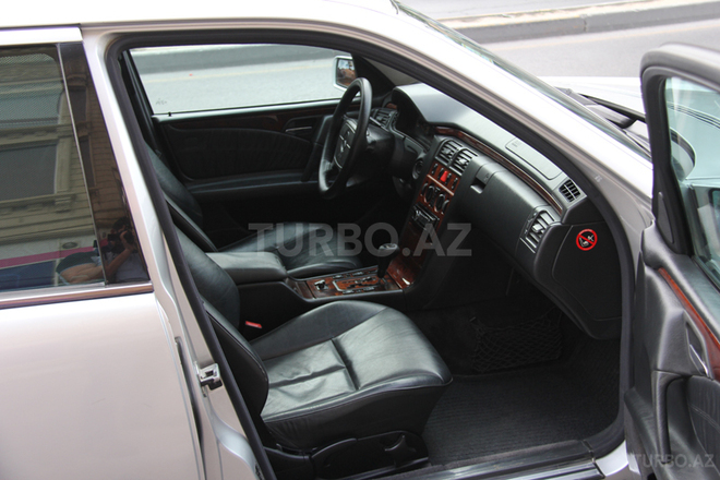 Mercedes E 280 1998, 303,000 km - 2.8 l - Bakı