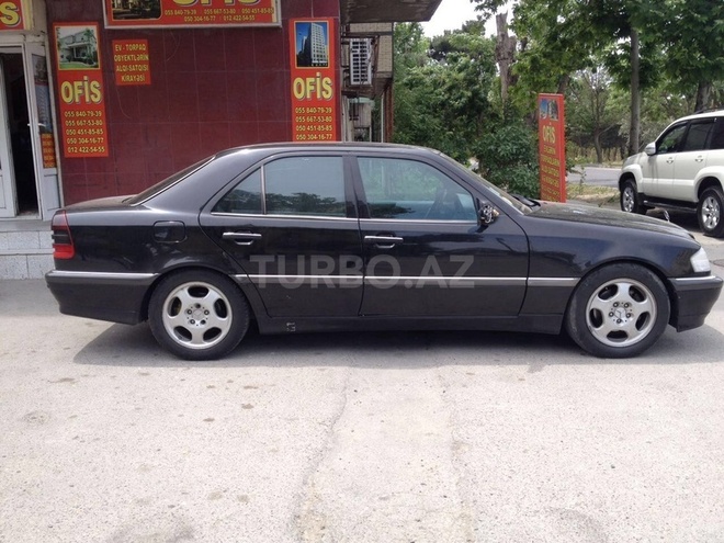 Mercedes C 230 1998, 196,000 km - 2.3 l - Bakı