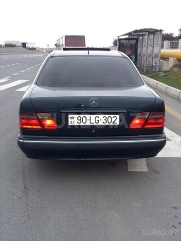 Mercedes E 220 2000, 435,000 km - 2.2 l - Bakı