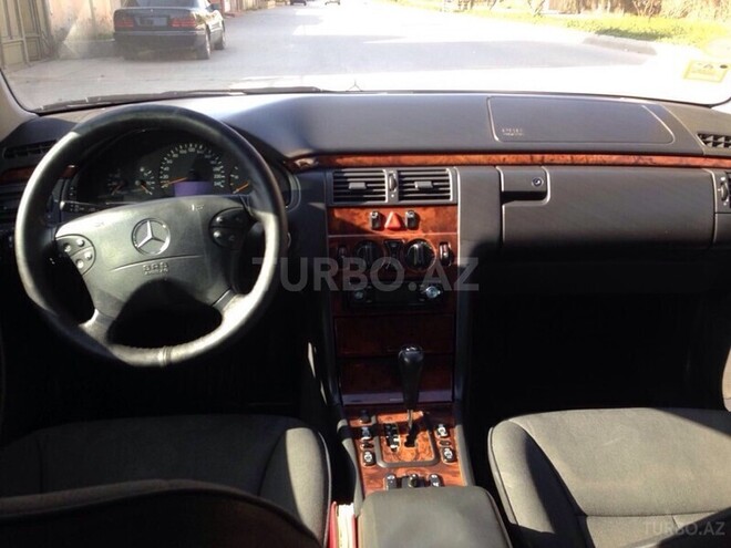 Mercedes E 220 2000, 435,000 km - 2.2 l - Bakı