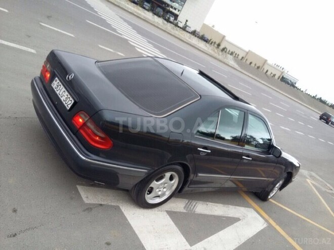 Mercedes E 220 2000, 435,000 km - 2.2 l - Bakı