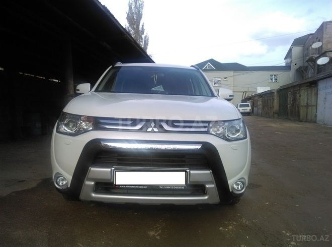 Mitsubishi Outlander 2014, 22,500 km - 2.4 l - Bakı