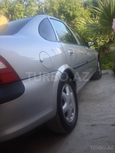 Opel Vectra 1996, 231,000 km - 1.6 l - Bakı