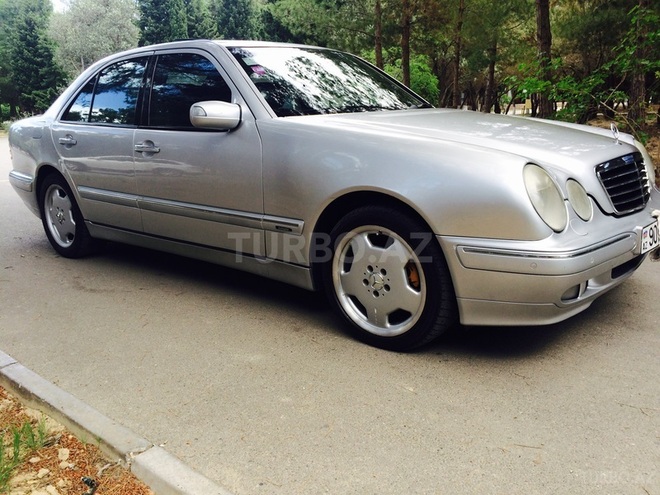 Mercedes E 240 2001, 317,041 km - 2.4 l - Bakı