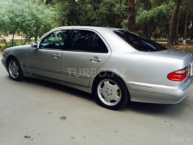 Mercedes E 240 2001, 317,041 km - 2.4 l - Bakı
