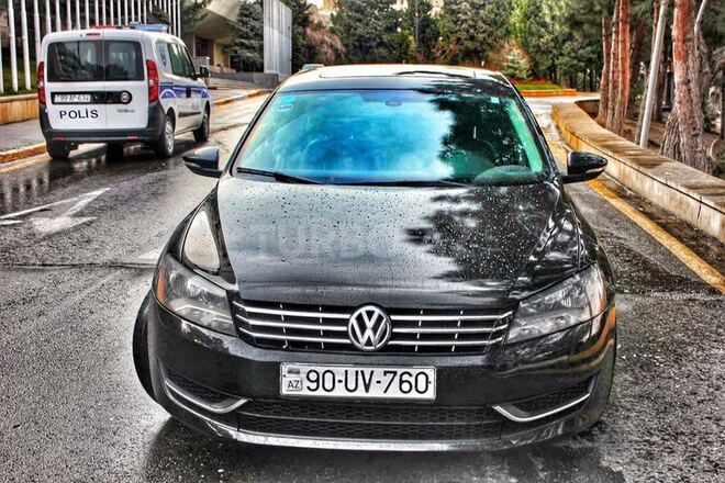Volkswagen Passat 2012, 81,000 km - 2.5 l - Bakı
