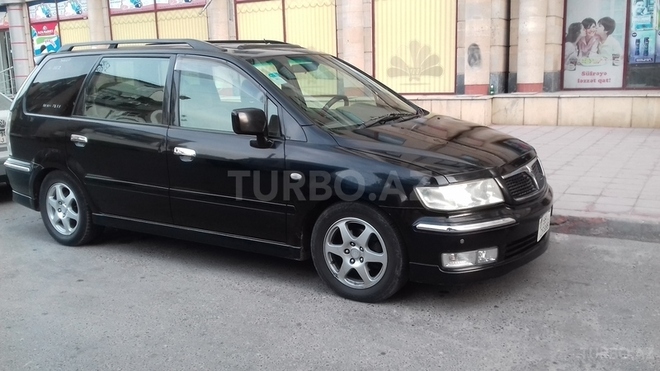Mitsubishi Chariot 2002, 280,000 km - 2.4 l - Bakı
