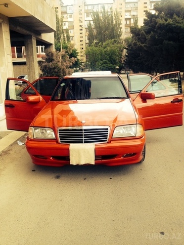 Mercedes C 230 2000, 212,600 km - 2.3 l - Bakı