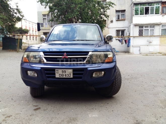 Mitsubishi Pajero 2000, 292,474 km - 3.2 l - Bakı