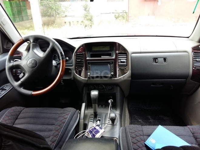 Mitsubishi Pajero 2000, 292,474 km - 3.2 l - Bakı