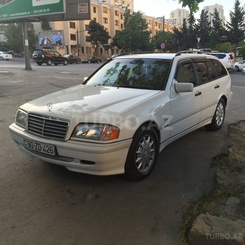 Mercedes C 220 2000, 258,000 km - 0.3 l - Bakı