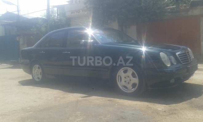 Mercedes E 270 2000, 280,000 km - 2.7 л - Bakı