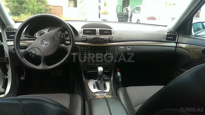 Mercedes E 270 2002, 280,000 km - 2.7 l - Gəncə