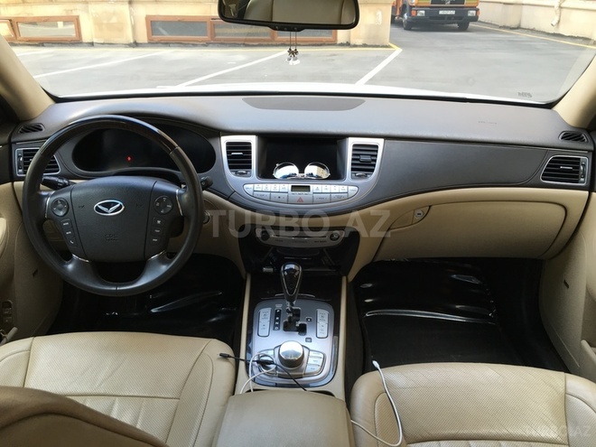 Hyundai Genesis 2010, 131,000 km - 3.8 л - Bakı