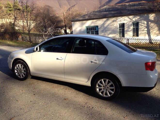 Volkswagen Jetta 2010, 118,000 km - 1.6 l - Bakı