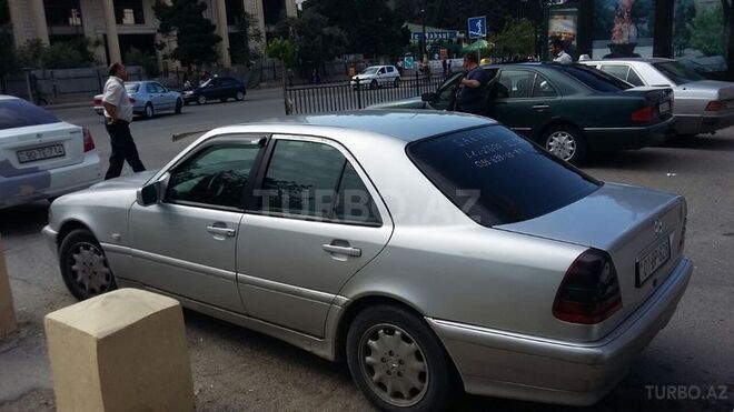 Mercedes C 220 2000, 457,000 km - 2.2 l - Bakı
