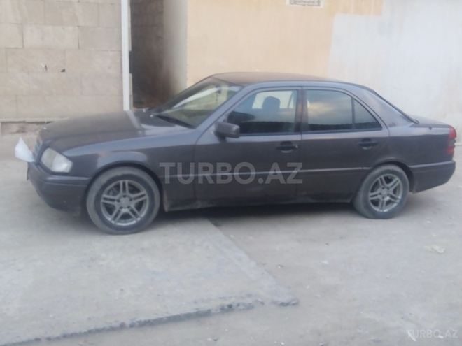 Mercedes C 220 1994, 324,000 km - 2.2 л - Salyan