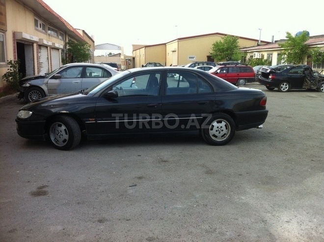 Opel Omega 1995, 273,898 km - 2.5 l - Bakı