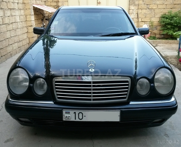 Mercedes E 230 1997, 270,000 km - 2.3 л - Bakı
