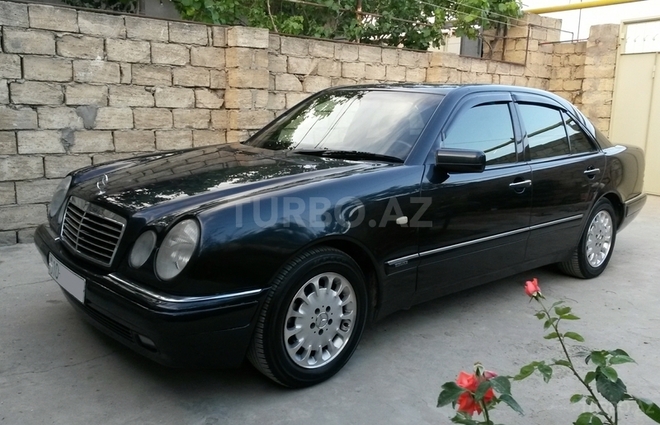 Mercedes E 230 1997, 270,000 km - 2.3 л - Bakı