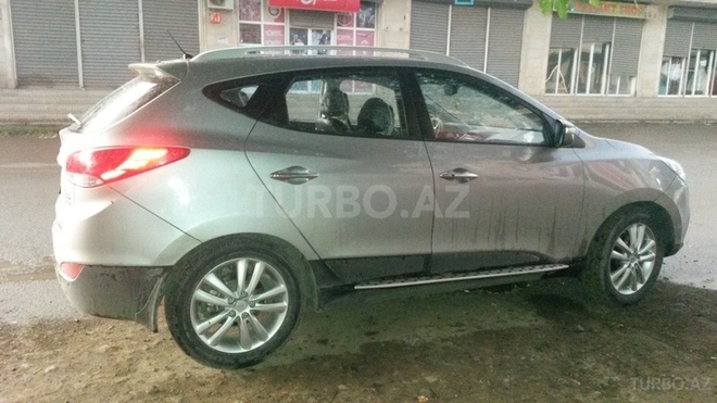 Hyundai ix35 2011, 81,000 km - 2.4 л - Tovuz