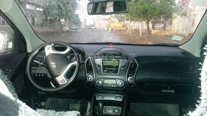 Hyundai ix35 2011, 81,000 km - 2.4 л - Tovuz