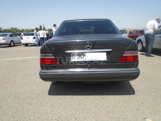 Mercedes E 220 1993, 400,000 km - 2.0 л - Bakı