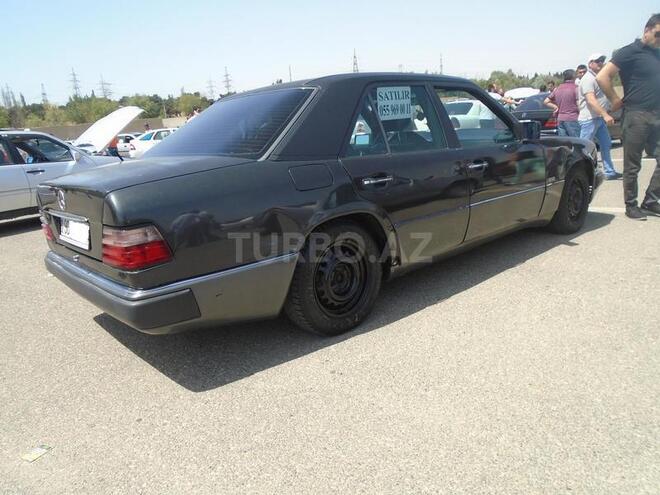 Mercedes E 220 1993, 400,000 km - 2.0 л - Bakı