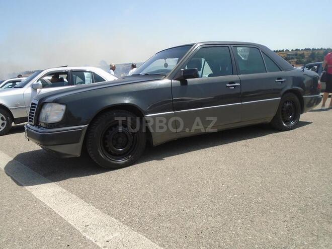 Mercedes E 220 1993, 400,000 km - 2.0 л - Bakı