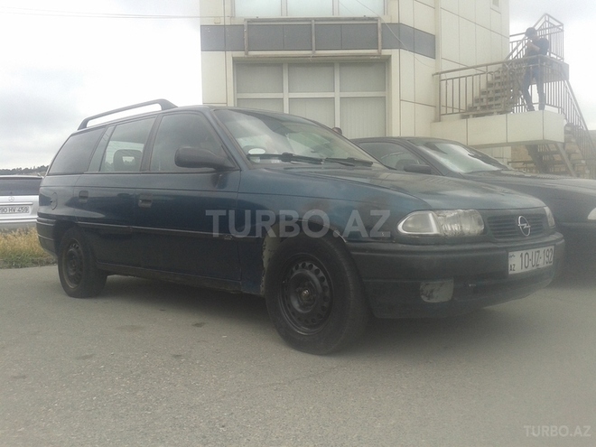Opel Astra 1995, 400,000 km - 1.6 l - Bakı