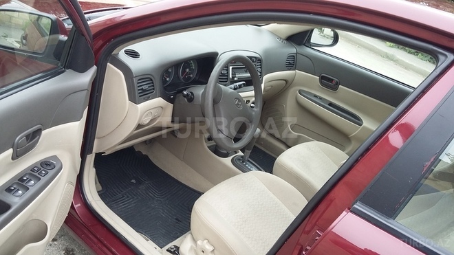 Hyundai Accent 2009, 105,500 km - 1.4 l - Quba