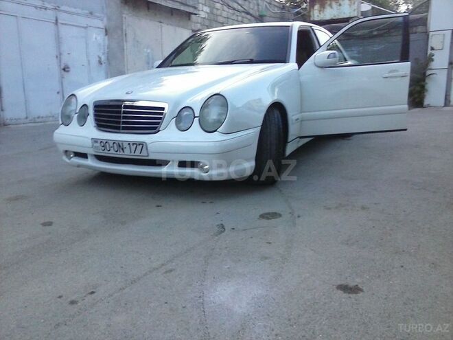 Mercedes E 240 2000, 185,000 km - 2.4 l - Bakı