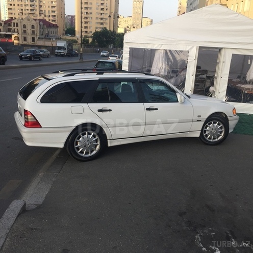 Mercedes C 220 2000, 258,000 km - 2.2 l - Bakı