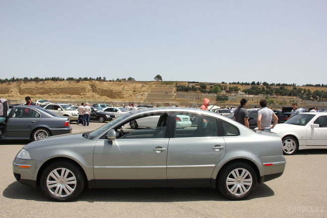 Volkswagen Passat 2004, 320,000 km - 1.8 l - Bakı
